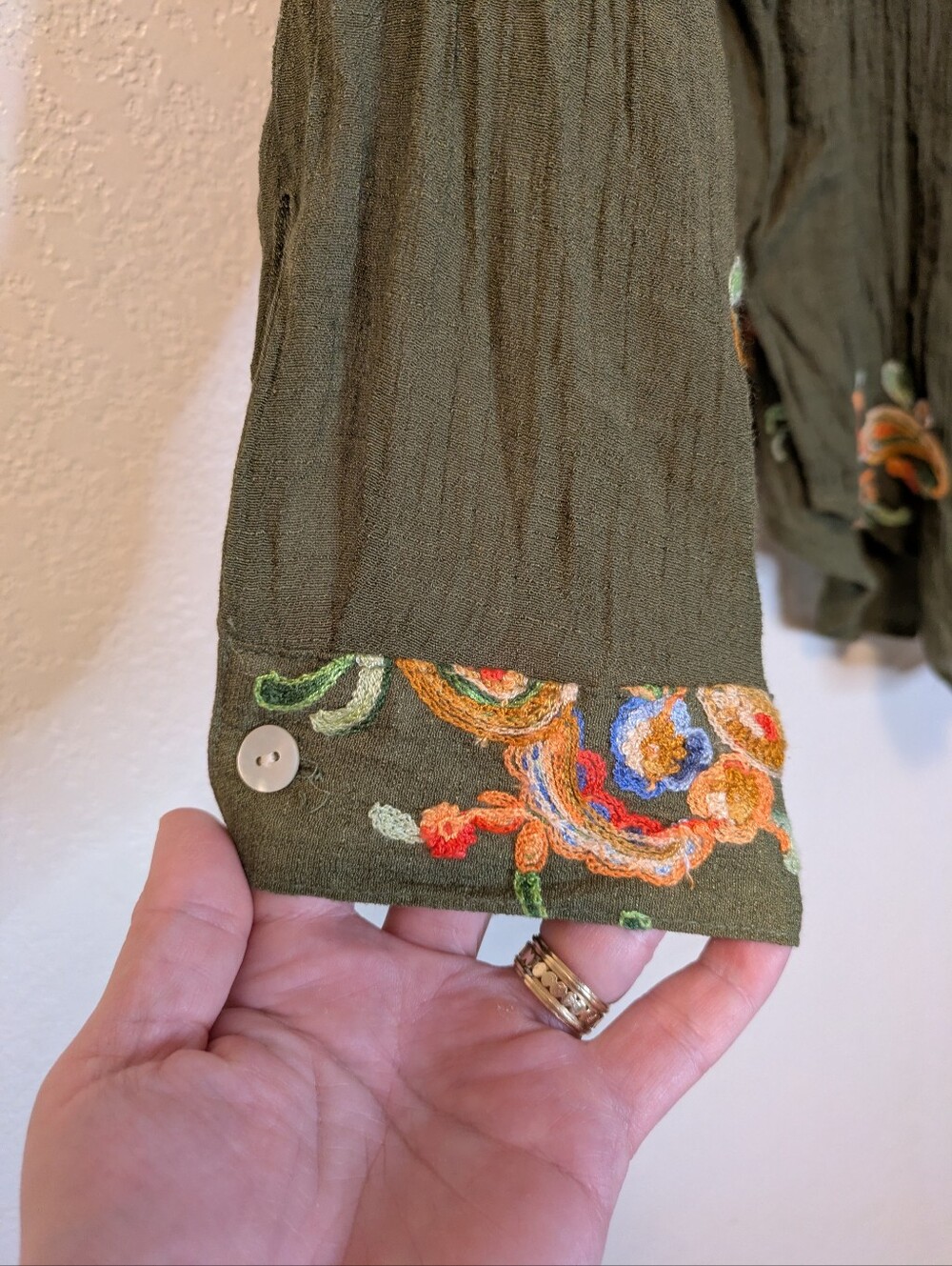 Fig And Flower Green Floral Embroidered Button-Down Blouse - Picture 6 of 7
